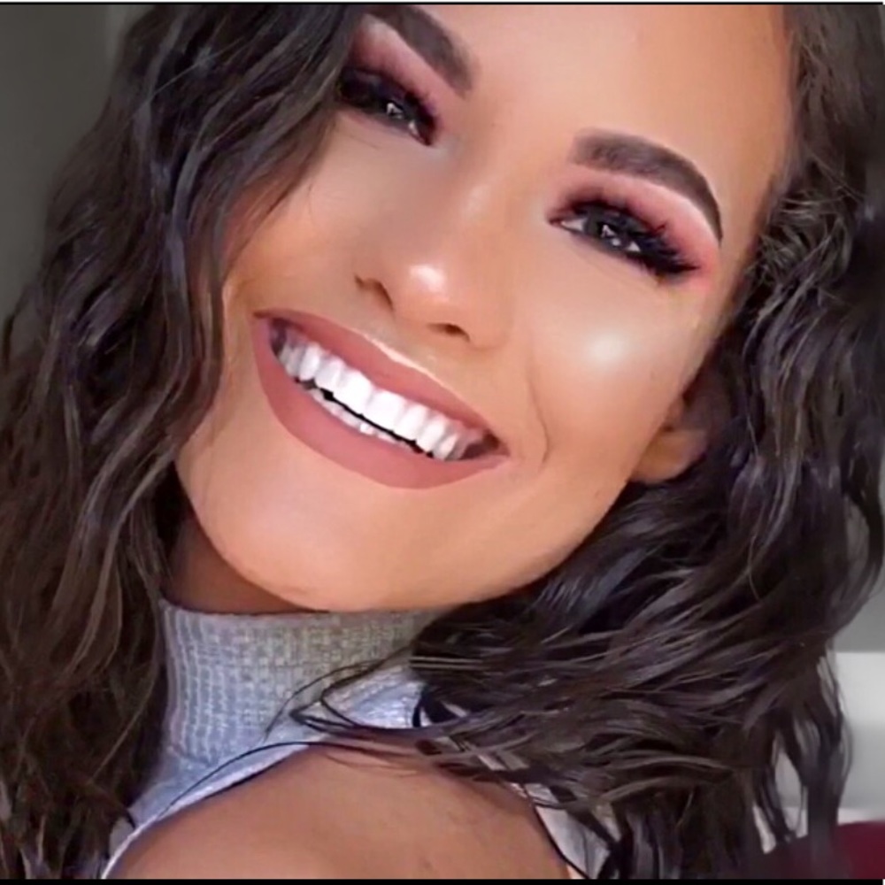 Meet your Posher, Mikayla